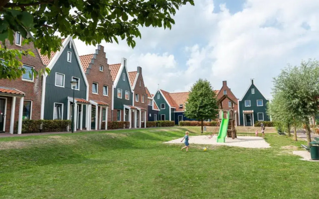 Roompot Hotel Marinapark Volendam