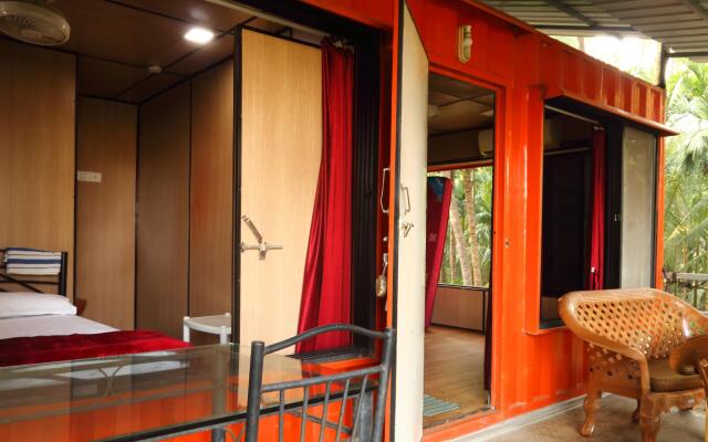 IORA Cottages