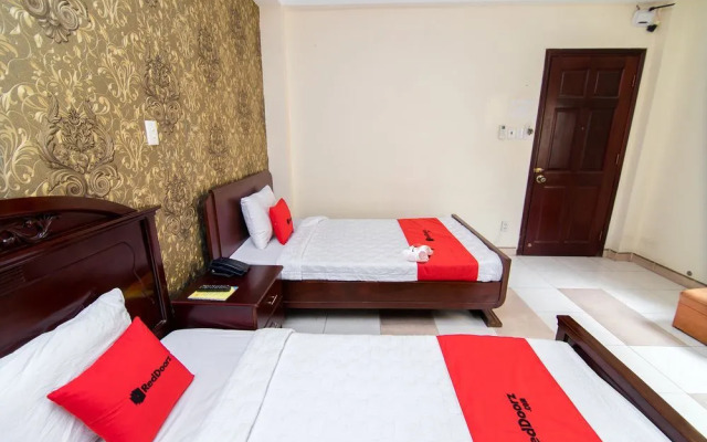 RedDoorz near 23rd September Park