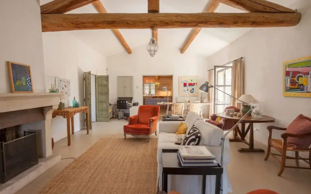 Villa Les Beaumettes - Haven of Peace in the Luberon