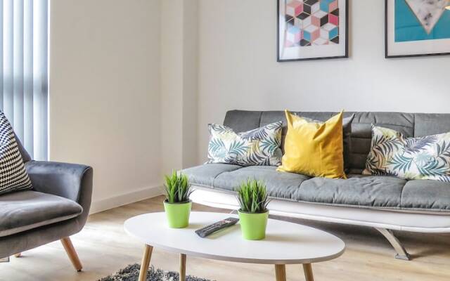 Tudors eSuites Birmingham Canalside Apartments
