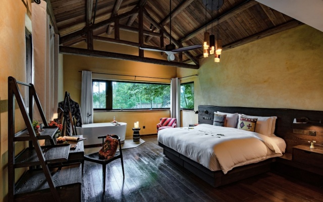 naked Castle – Guest Rooms – Huzhou