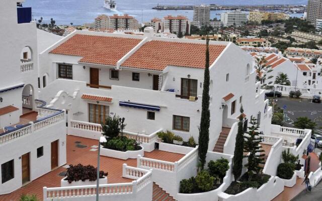 Blue Island House