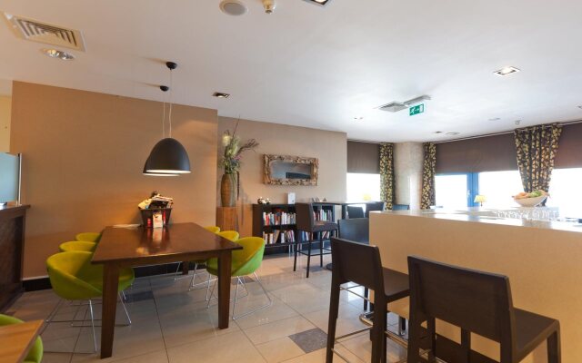 XO Hotels Blue Square
