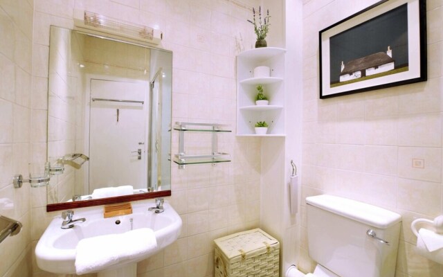 2 Bedroom Flat in Central Edinburgh