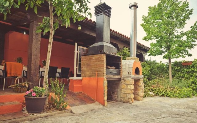 Casa Rural El Sauce. A 2,5 Km De Cuenca Capital