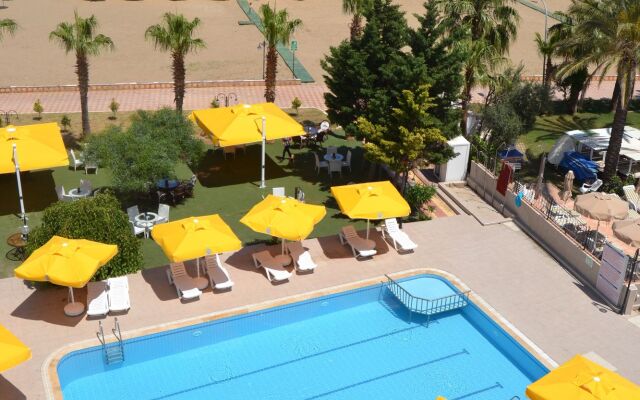 Admiral Hotel