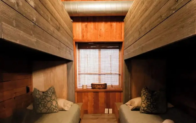 Bamboo Loft 6BR