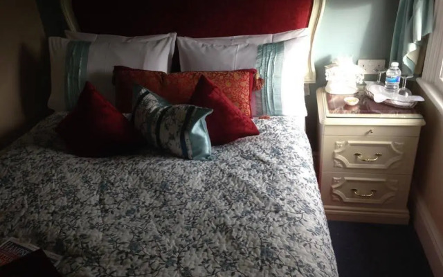 Twelfth Night Guest House