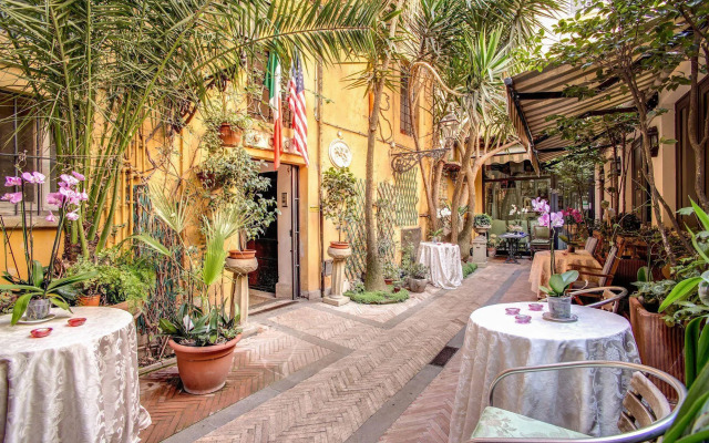 Navona Gallery Suites