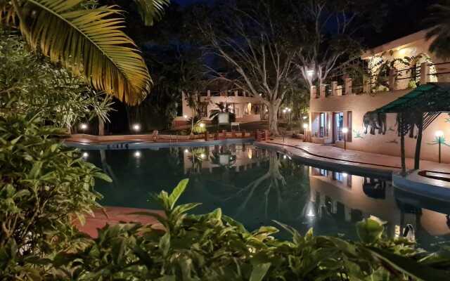 Country Club Wildlife Resort
