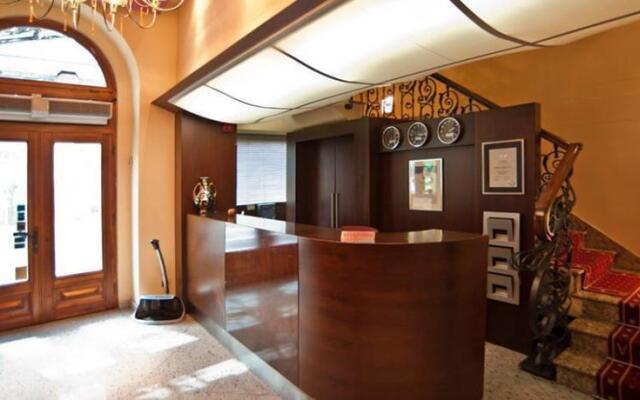 Natali Luxury Suites