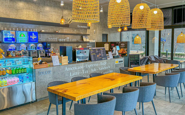 Royal Emporium Incheon Airport Hotel