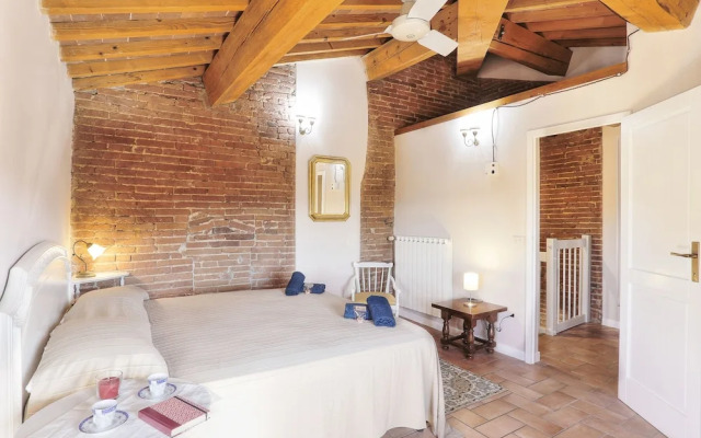 Elegant Panoramic Apartment