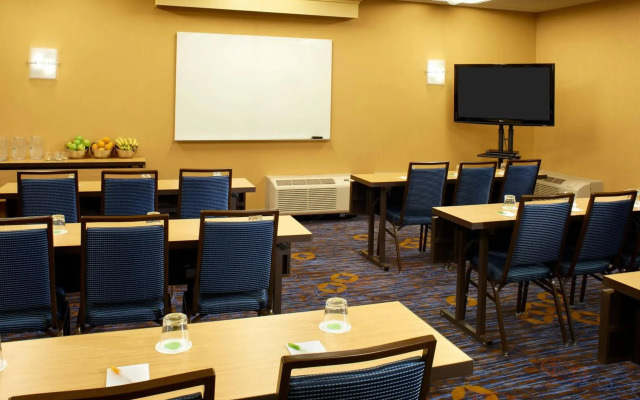 Courtyard by Marriott Columbus Worthington