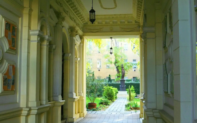 Budapest Center Apartments-Tomy