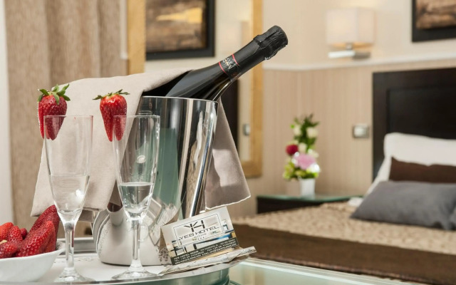 Yes Hotel