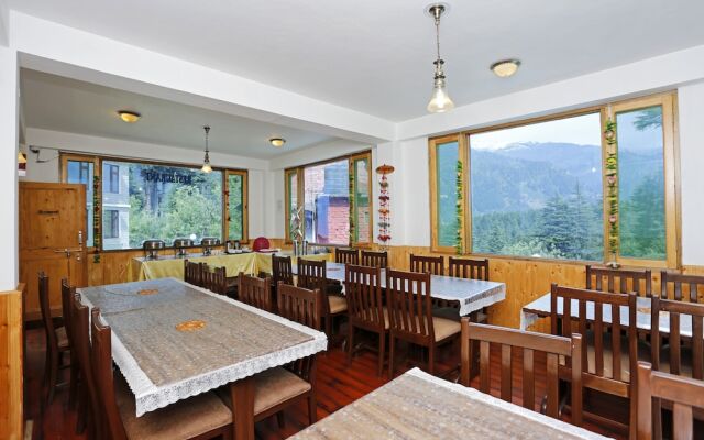 OYO 2884 Delfryn Manali