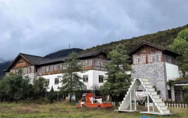 Heqing Cunshi Manor · YouRan Residence