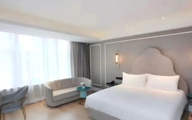 Mercure Wuhan Yangluo