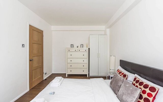 Magnificent and centrally located flat
