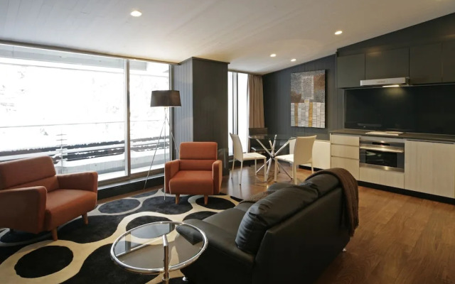 The Ridge Hotel & Apartments