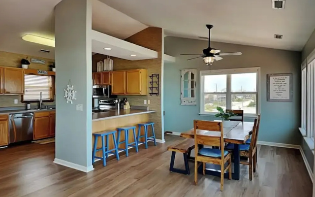 Paradise Palms by Topsail Realty
