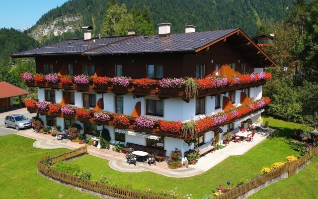 Gästehaus Sonnleit Zimmer & Appartements