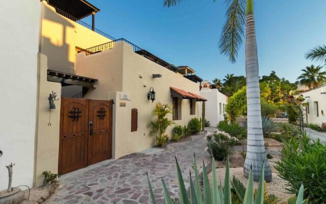 Casa Barcelona 2 BR by Casago