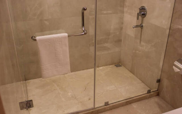 Helin De Ville By Martini