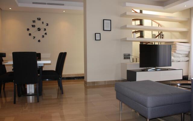 113 - Penthouse with private pool