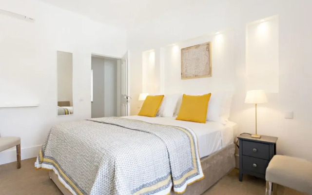 Amarela17 in Tavira With 4 Bedrooms and 4 Bathrooms