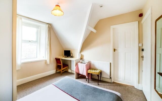 The Briary Hotel - Guest House