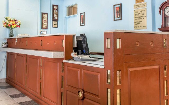 Quality Inn & Suites Greenville - Haywood Mall