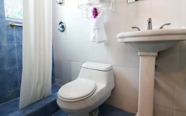 Hollywood Beach Suites