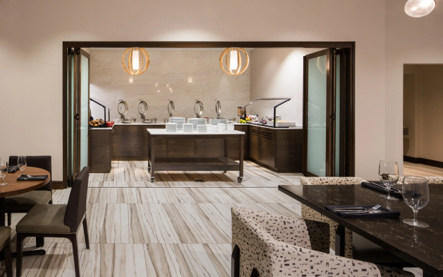 Crowne Plaza Memphis Downtown by IHG