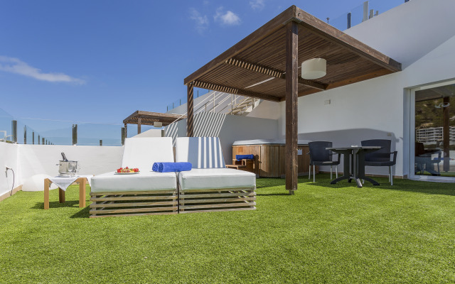 Palladium Hotel Cala Llonga - Adults Only