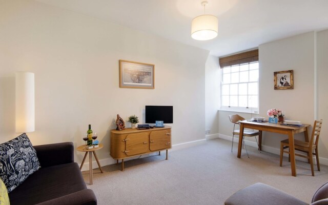 Bright Queen Alexandra Apartment - MPN