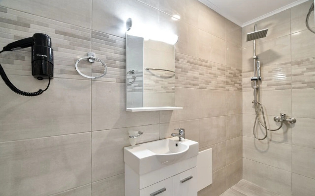 Lake View Suites