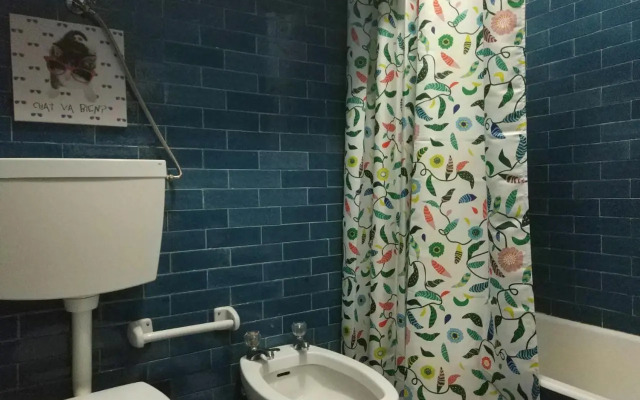 ! Free Parking Street ! Ground Floor with Washer!