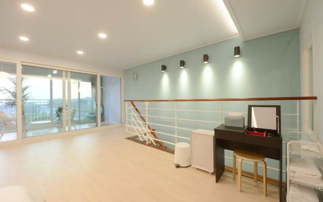 Paju Work Life Balance Pool Villa