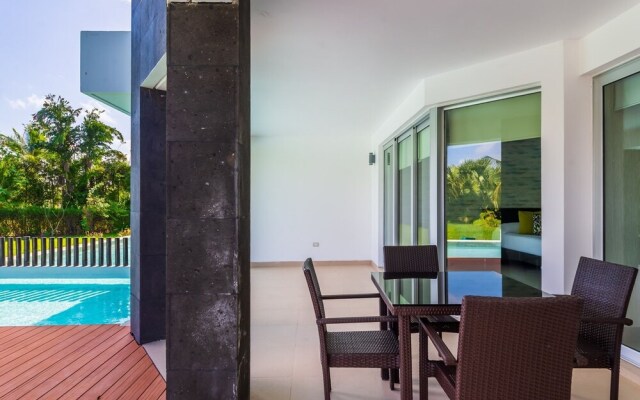 Casa Iris 2 Bedroom Condo by Redawning