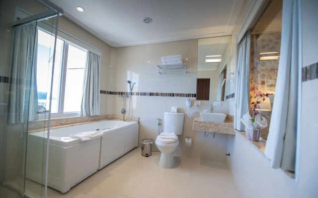 Chris Wellness Resort Hotel