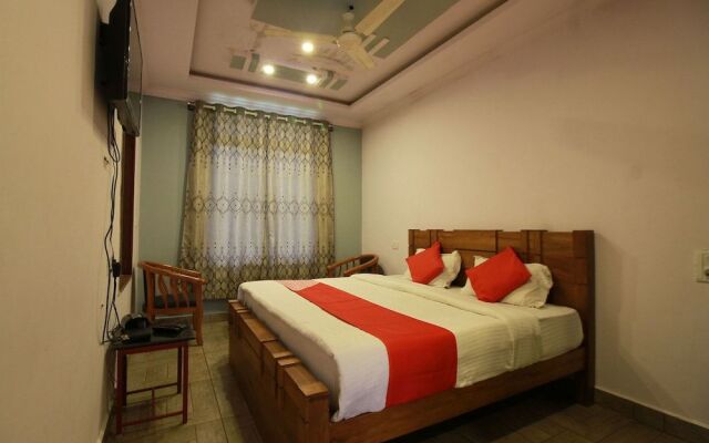 OYO 4303 Flora Home Stay