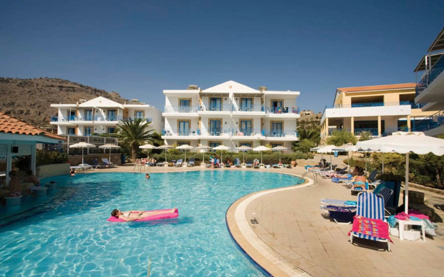 Pefki Islands Resort
