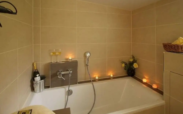 Wamel Modern Retreat