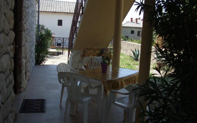 Ana - private parking - A2 prizemlje (3+2)