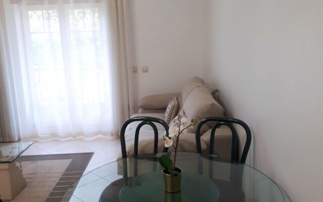 Apartment With One Bedroom In Olhos De Agua, With Shared Pool, Furnished Terrace And Wifi