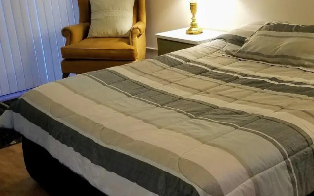 Becket Motel