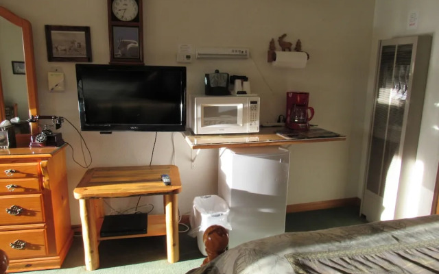 The Woodsman Country Lodge